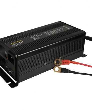 Rebelcell laturi 29.4V12A. Sopii Rebelcell 24V50ah/24V70ah/24V100ah akuille